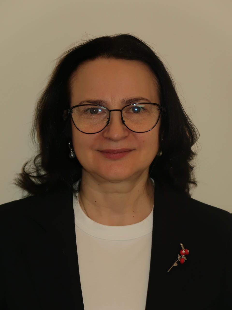 Dr. Angela Ciobanu